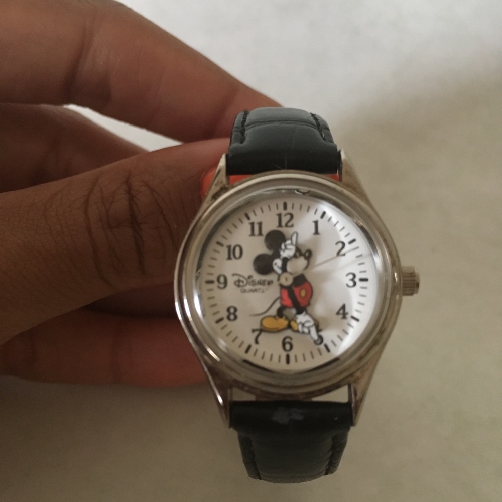 Vintage Mickey Watch - Picture 4 of 4